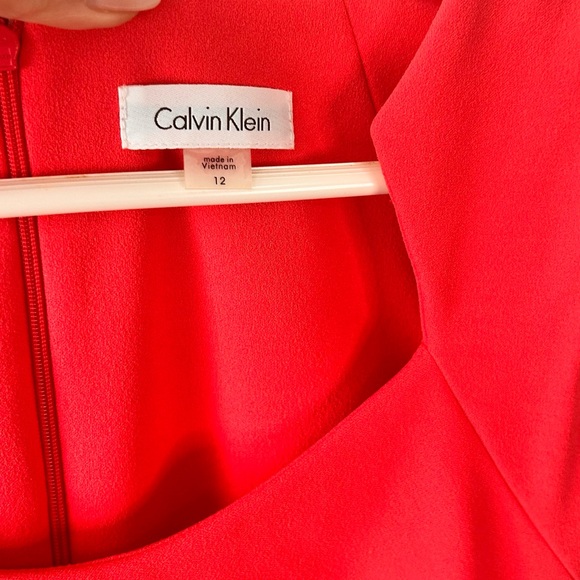 Calvin Klein Women’s Size 12 Coral Pink Sleeveless Shift Zip Up Ruching Dress - Picture 3 of 5